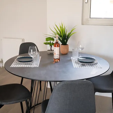 Classy And Stylish Flat Near Pagrati Region Apartment